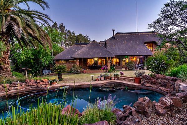 Discover the perfect blend of rustic charm and modern convenience in this enchanting 4-bedroom home on a sprawling 1-hectare plot. ...