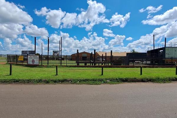 Introducing an exceptional opportunity for businesses seeking a prime industrial yard in the heart of Middelburg Central, Middelburg. ...