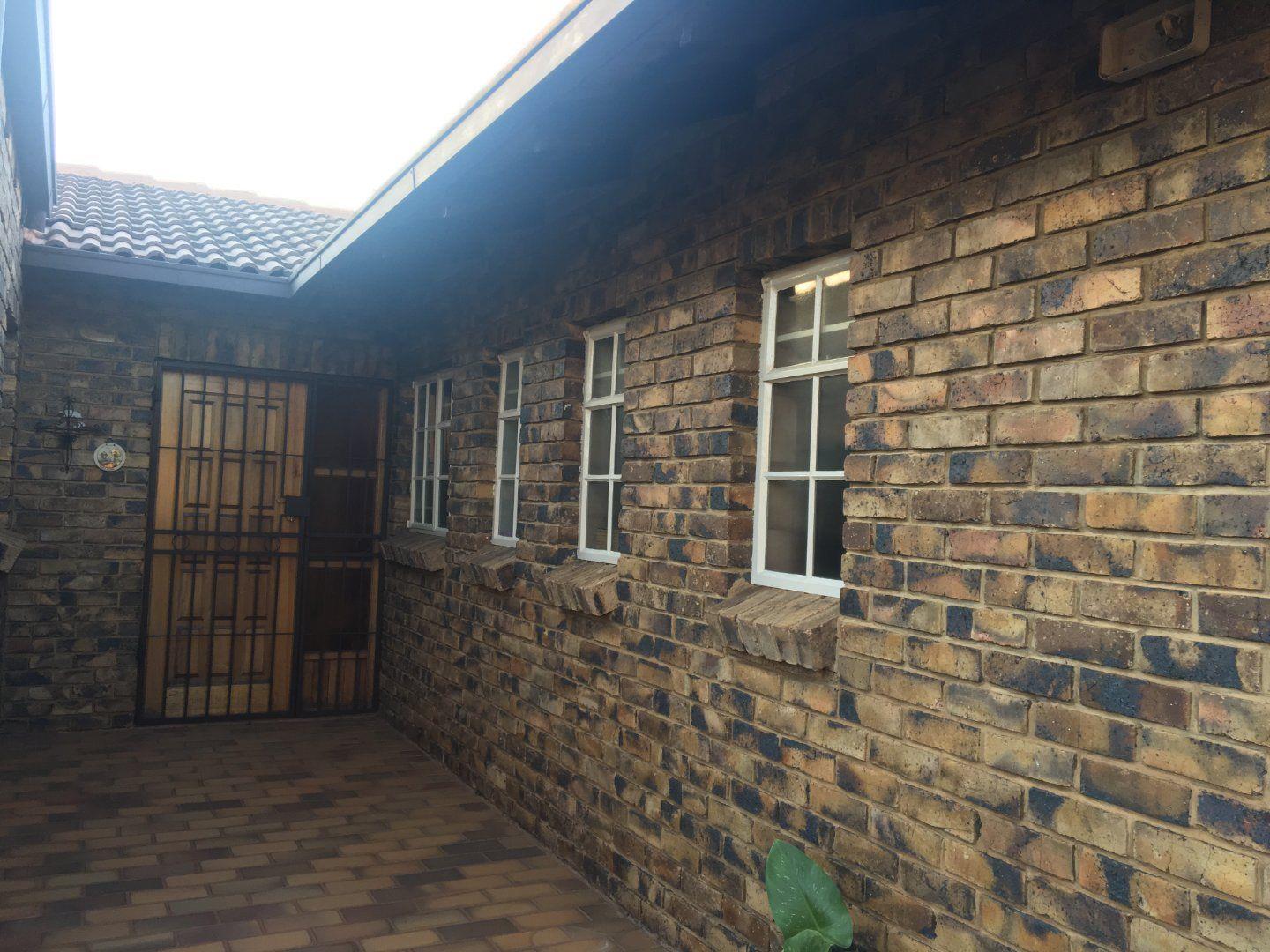 Townhouses to rent in Middelburg, Mpumalanga Middelburg, Mpumalanga