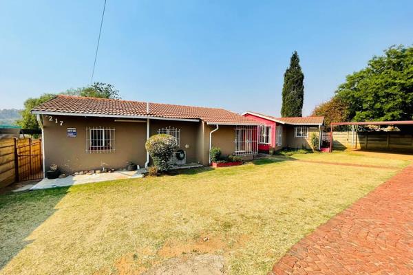 Three bedroom two bathroom family home | on huge 1 528m2 flat stand | what dreams are ...