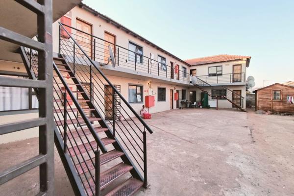 14 Units Apartment block for sale in Protea Glen

A new way to live!!
The Block consists of the following: 16 self contained bachelor ...