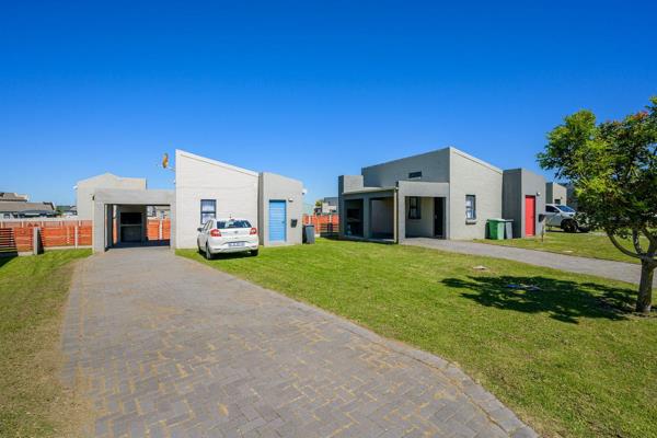 Fabulous freehold cluster at the Fourleaf estate in popular parsonsvlei!

With rates taxes and levies only amounting to R 1400 ...
