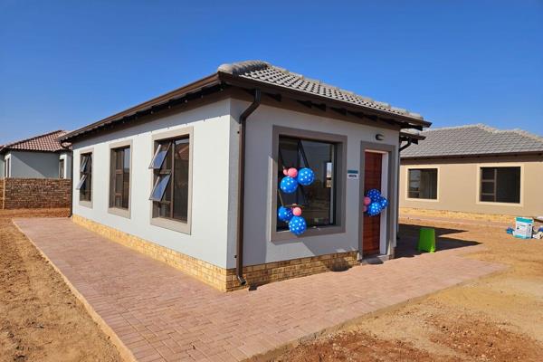 A brand new Phase 2 Development now available in Emerald Fields Estate. Various building plans with different sizes and price for you ...