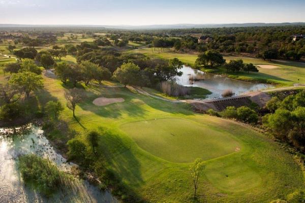 Bushveld 4-Bedroom Koro Creek Estate Home on Expansive Stand only 70 minutes from Pretoria.

Discover this luxurious 4-bedroom home ...