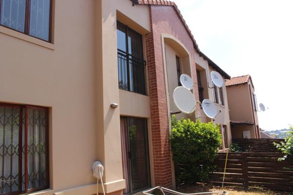 This ground floor apartment, situated in the centre of Midrand, is within walking ...