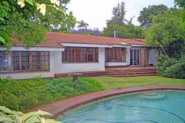 This house is situated in one of Pretoria’s most sought-after neighborhoods, in the boomed-off suburb of Waterkloof – with tree-rich ...