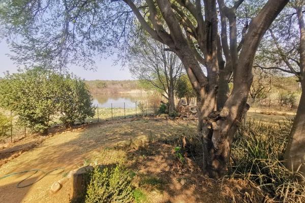 Up for rent located in scenic bush field atmosphere overlooking a dam and with its own tranquillity. On the Beynestpoort road and a ...