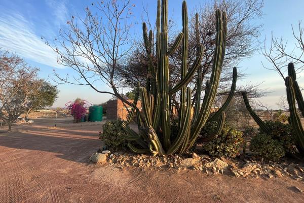 3 Bedrooms House To Let

Suited in Kalkfontein which is in a 10km range from Curro Heuwelkruin. 

This property offers 3 generously ...