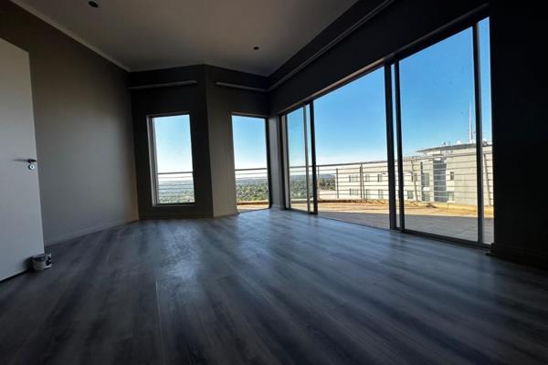 Stunning double story penthouse in the heart of Sandton!

Both floors with wrap around ...