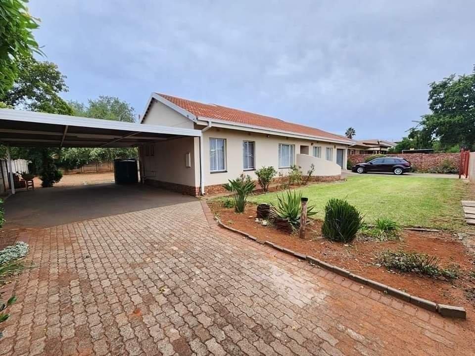 Riviera, Kimberley Property Property and houses for sale in Riviera