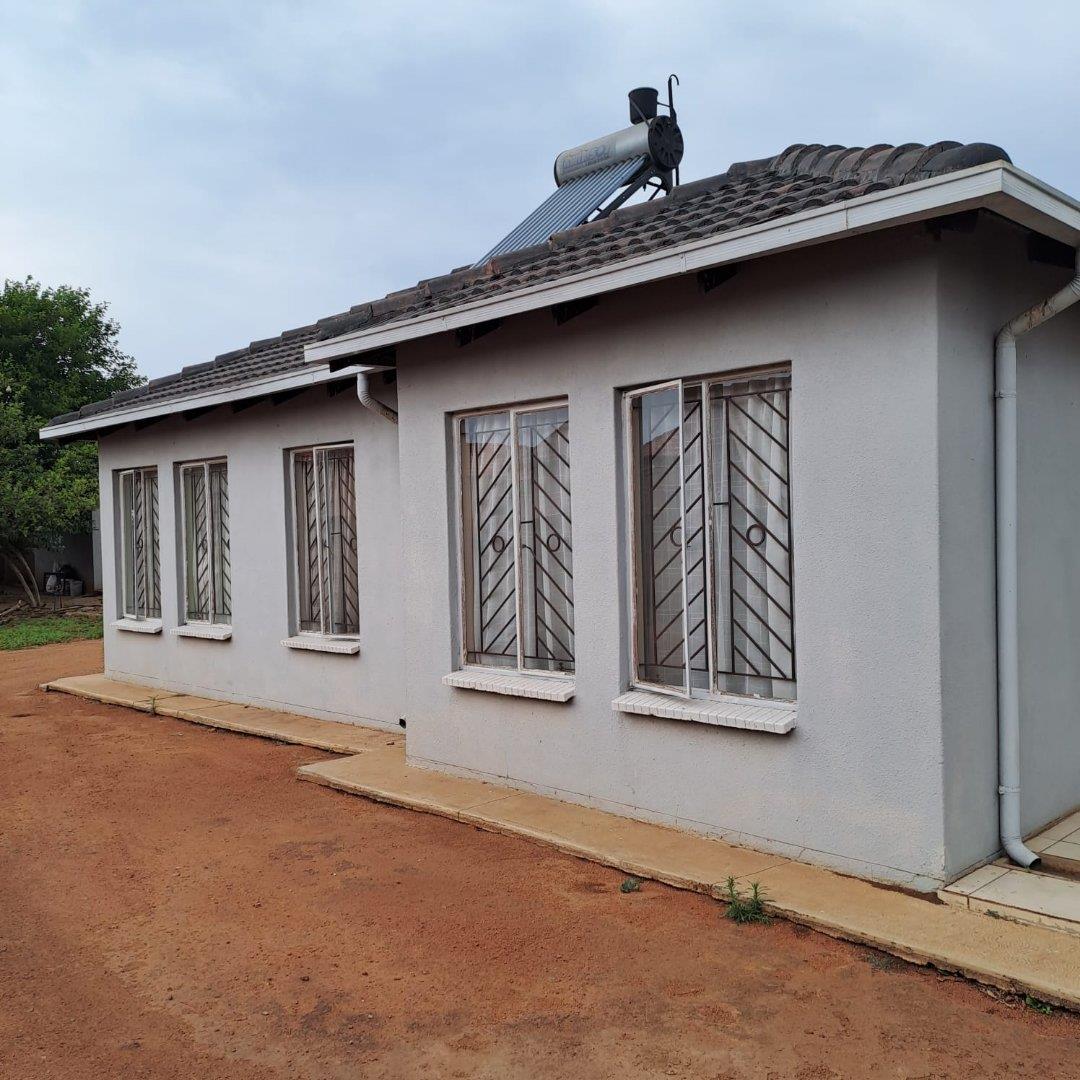 3 Bedroom House to rent in Soshanguve B P24113464100