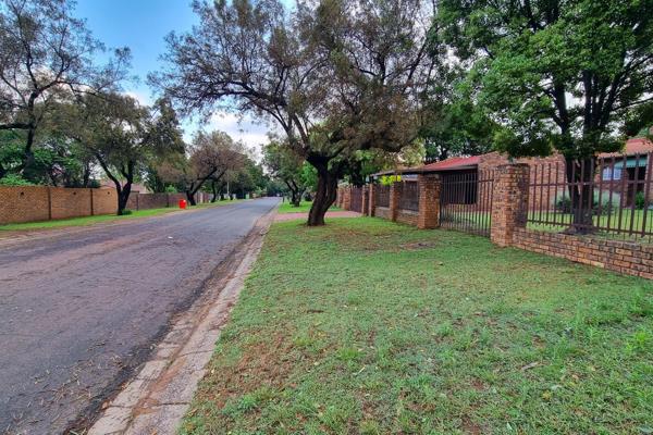 ***EXCLUSIVE SOLE MANDATE***

This exceptional 1058m&#178; vacant panhandle stand in the tranquil, tree-lined suburb of Gholfsig is any ...