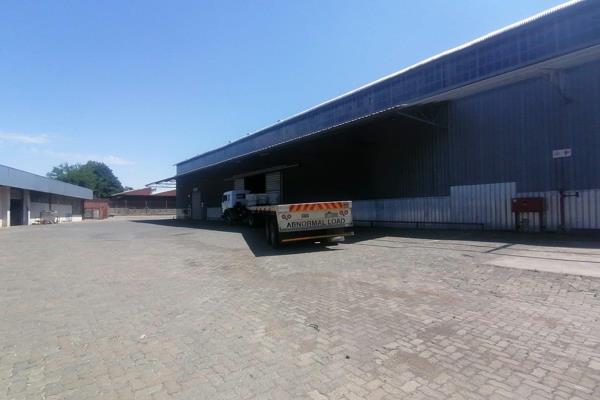 Looking for a spacious property to house your warehousing or manufacturing business? Look no further than this prime industrial ...