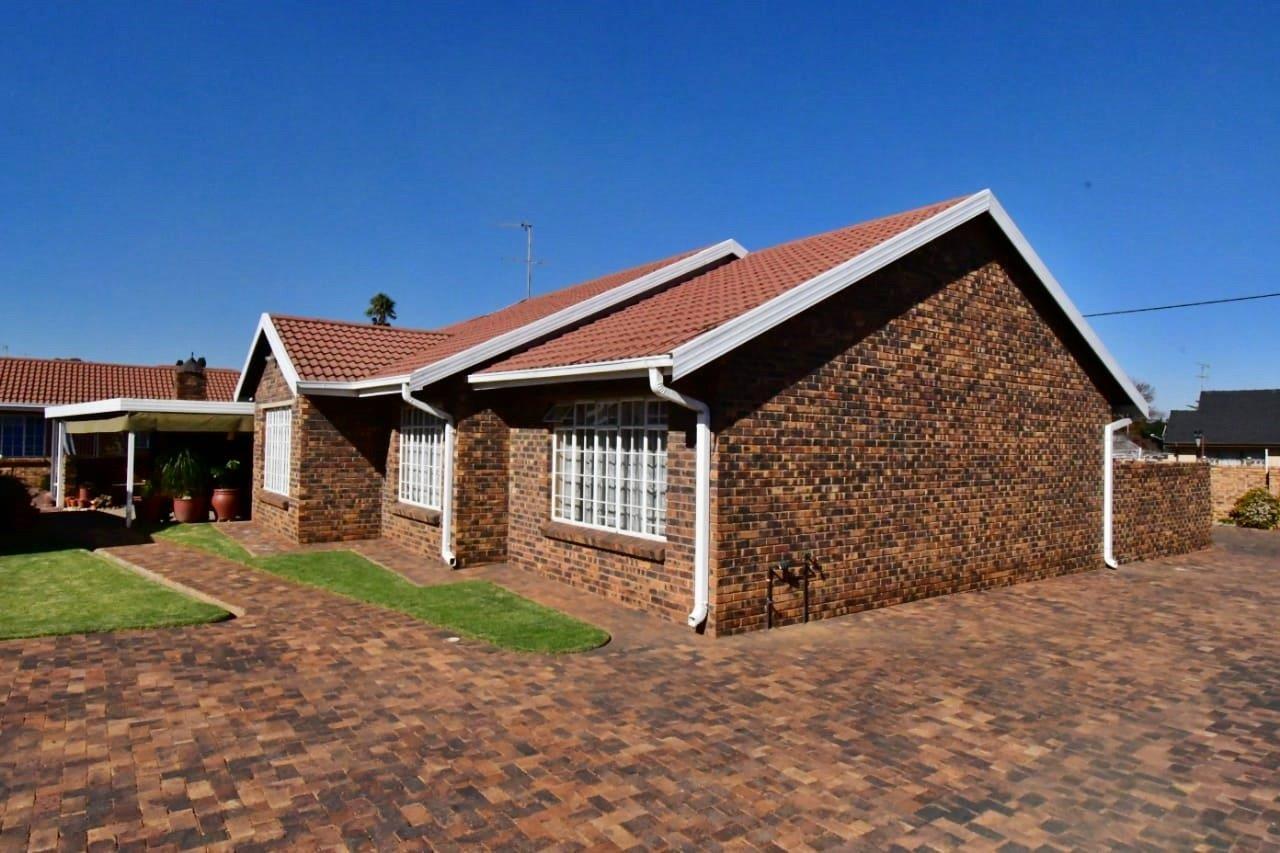 Arcon Park Property Property and houses for sale in Arcon Park