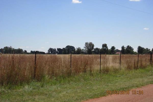 Vacant land for sale in Eloff, near Delmas. Looking for vacant land? To plant maize? Or veggies? This is a great opportunity! 8 Ha of ...