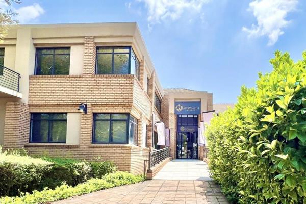 This immaculate corporate office space comprising of 500m2 is located on the first floor ...