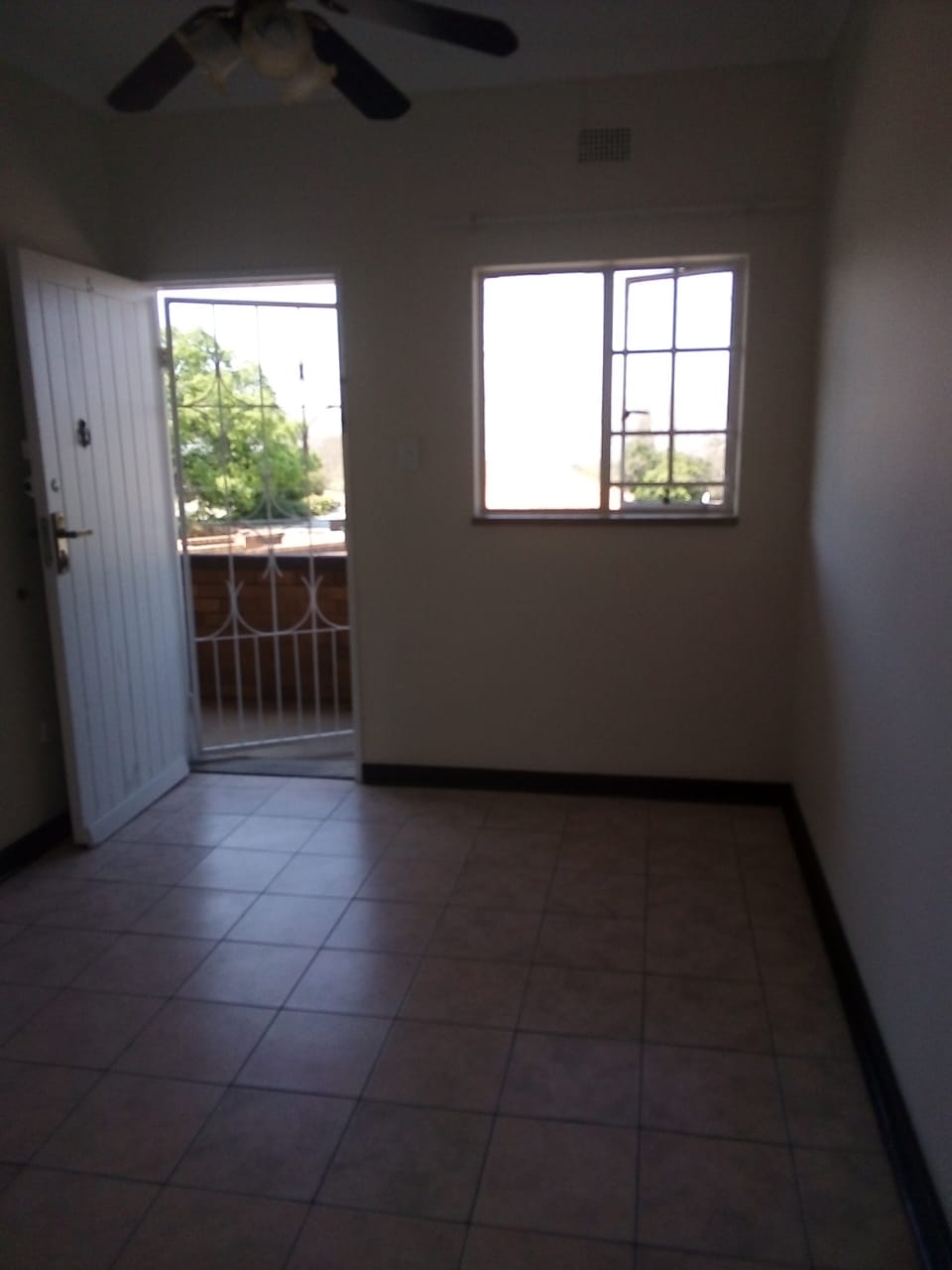 Sunnyridge, Germiston Property Apartments / flats to rent in