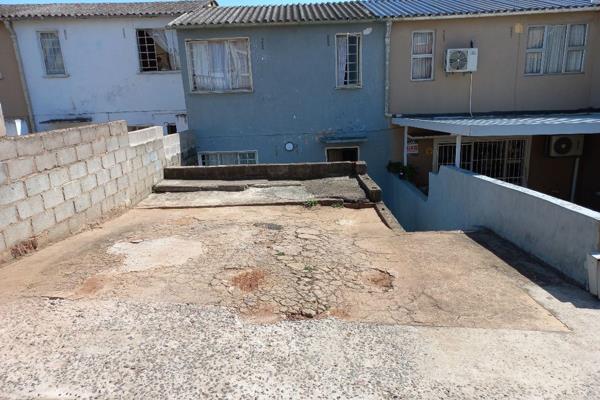 House and property for sale in Grove end, Phoenix, Durban

Affordable Starter Home!

This neat home is ideally located in the safe ...