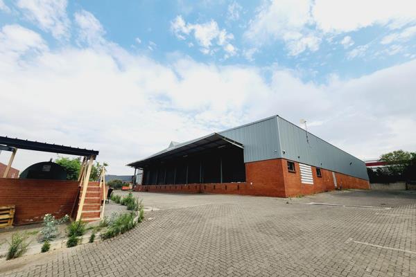 A freestanding Warehouse TO LET / FOR SALE measuring approximately GLA 2,440m&#178; on a 5,492m&#178;. It comprises of 2,234m&#178; ...