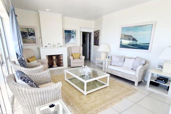 Escape to the beautiful coastal town of Mossel Bay and stay in one of its first historic houses. This spacious 4-bedroom holiday rental ...