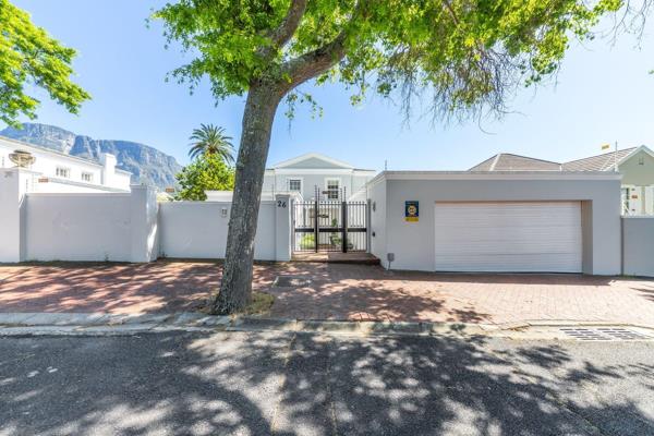 EXCLUSIVE SOLE MANDATE

Nestled in the tranquil and highly desirable Claremont Upper neighbourhood, this wonderful family home offers ...
