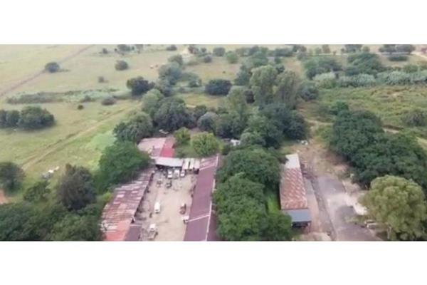 Huge Land Available to buy in Mnandi with 25,5 hectares and 63 Acres.

A plot available in Centurion with 25.5 hectares 63 acres of ...