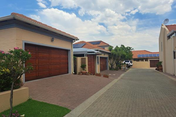 Neat modern 2 bedroom unit on its own stand inside a secure complex in Secunda.
Spacious open plan lounge / dining room / kitchen with ...