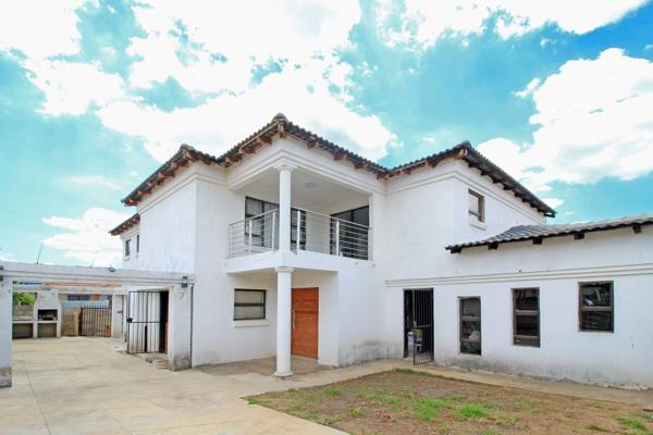 Dual mandate!  

A beautiful Double story House that has a Double garage that fits 2 cars and flow to 1 car. 

The house is so specious ...