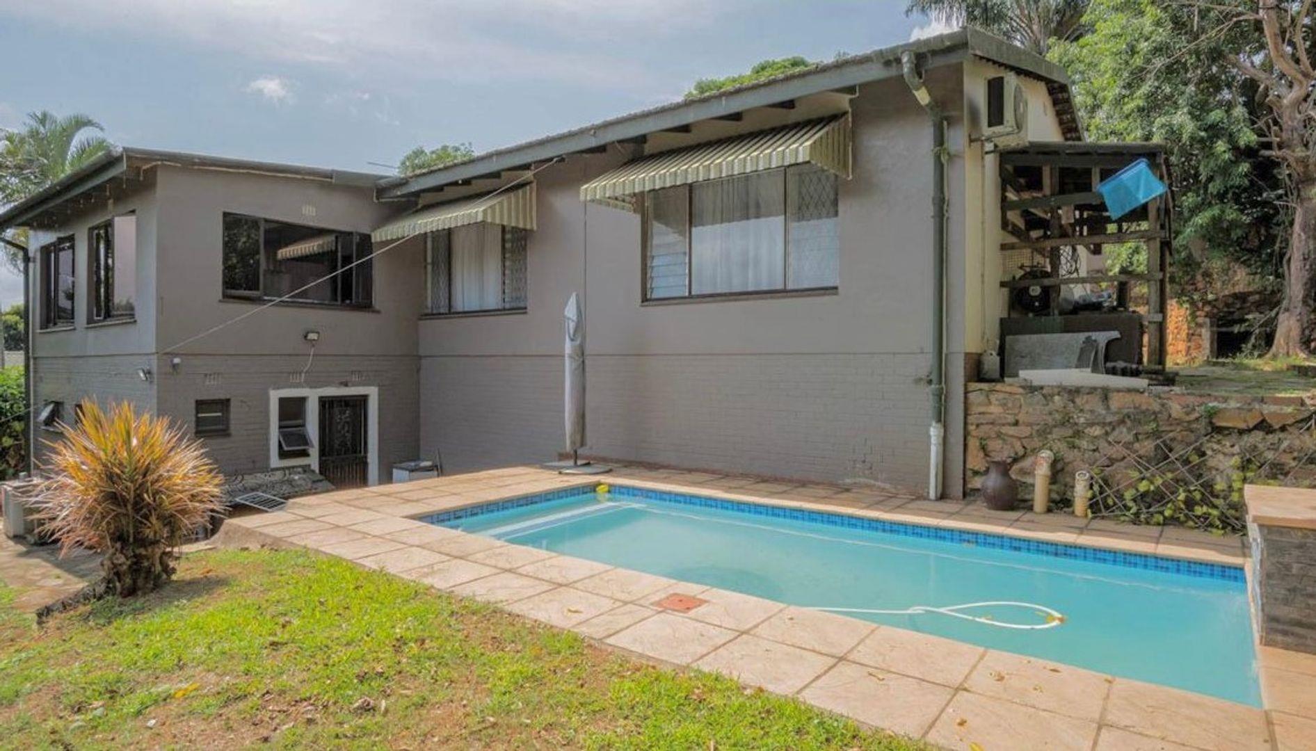 4 Bedroom House for sale in Yellowwood Park P24113516807