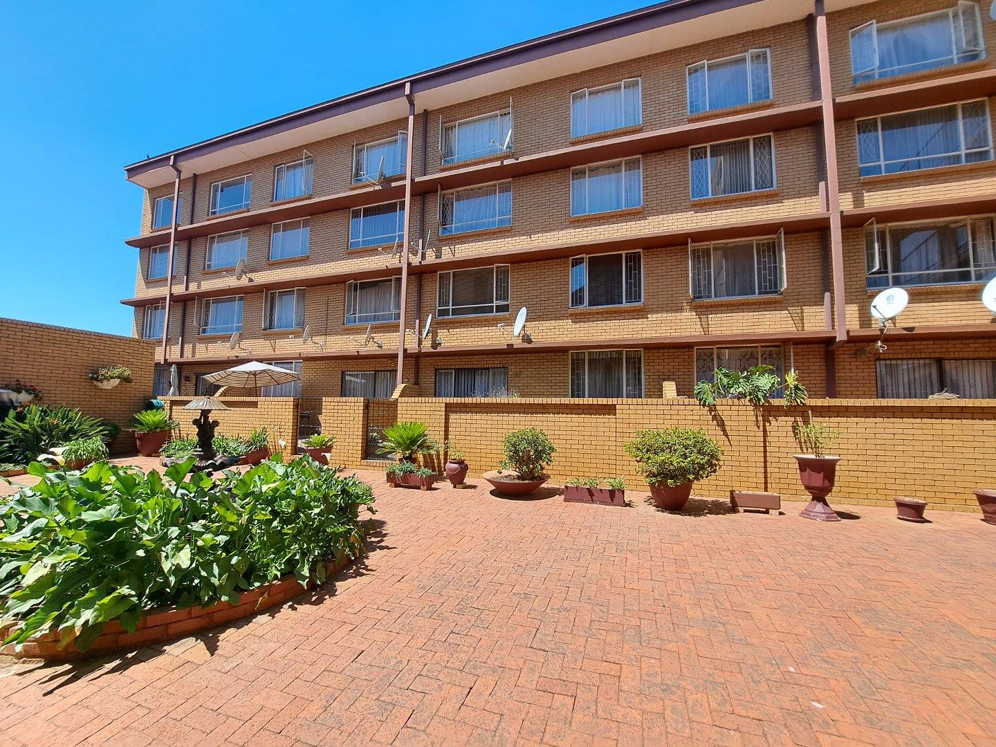 2 Bedroom Apartment / flat for sale in Pretoria Gardens P24113874084