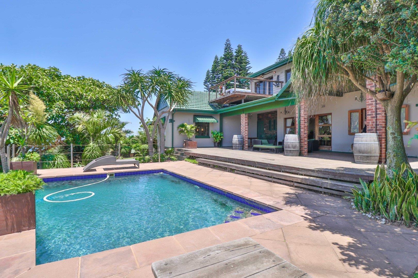 5 Bedroom House for sale in Athlone Park P24109518323