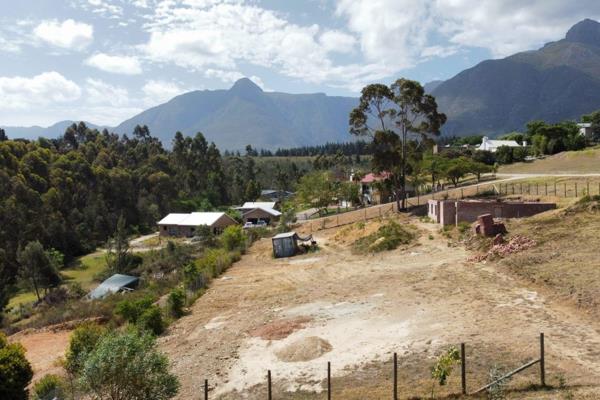 Dual Sole Mandate: Build your dream home in the popular town of Swellendam. The stand ...