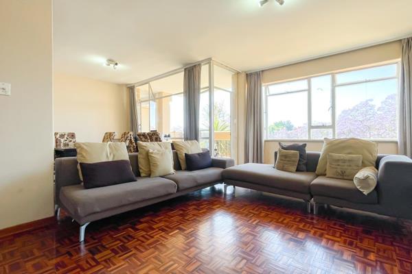 An immaculate apartment perfectly placed in in a well maintained highly sought after ...