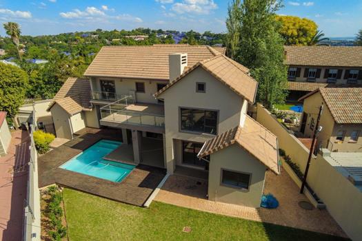 5 Bedroom House for sale in Waterkloof Ridge