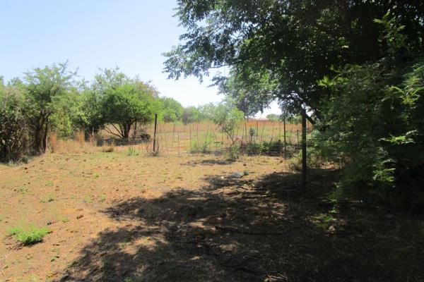 Nestled in the countryside of Moloto Mpumalanga.Just a stone throw away from the R573 road to Pretoria This 20 Hectare small farm ...