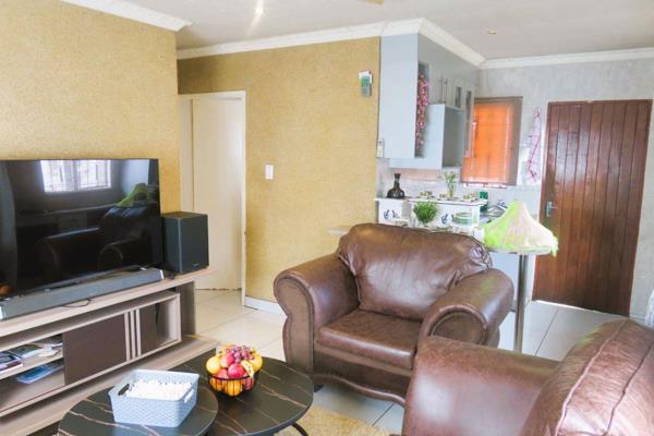 This fully tiled 2 bedroom house consists of a kitchen. lounge, bathroom and 2 bedroom with built in wardrobe

This property is ...