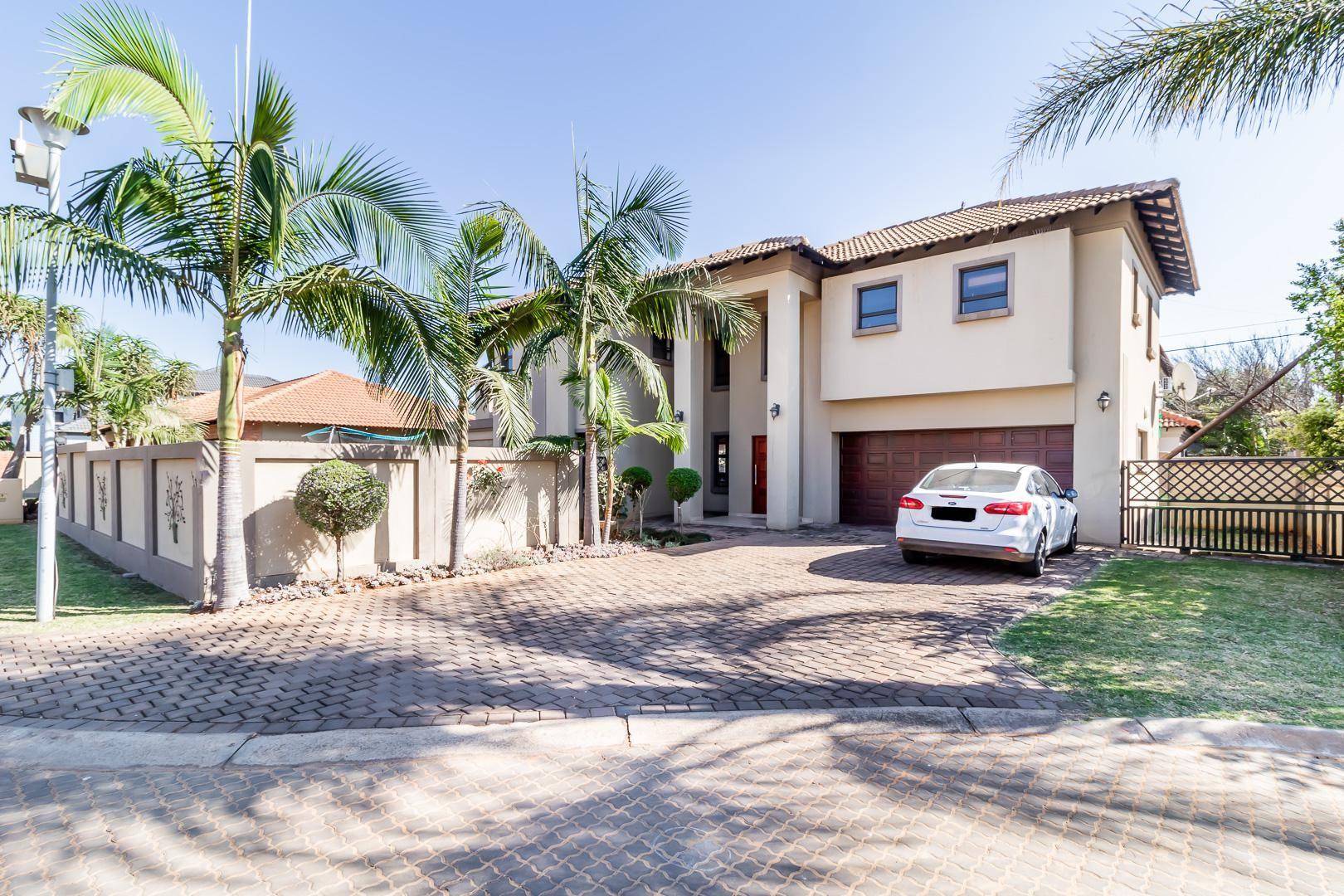 3 Bedroom House for sale in Rose Acres Estate P24113540508