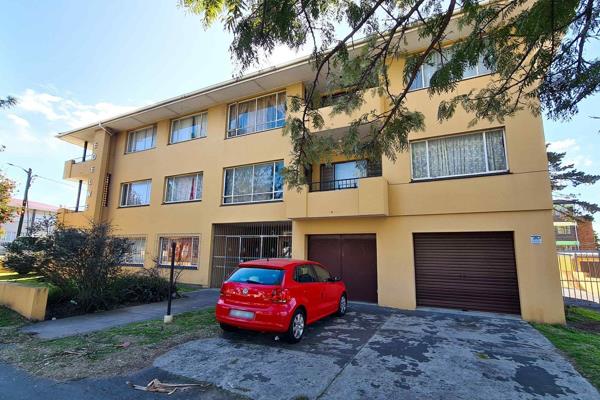 This 2 bedroom apartment, which can also be a great investment is located on Recreation Road in Southernwood.

The apartment offers a ...