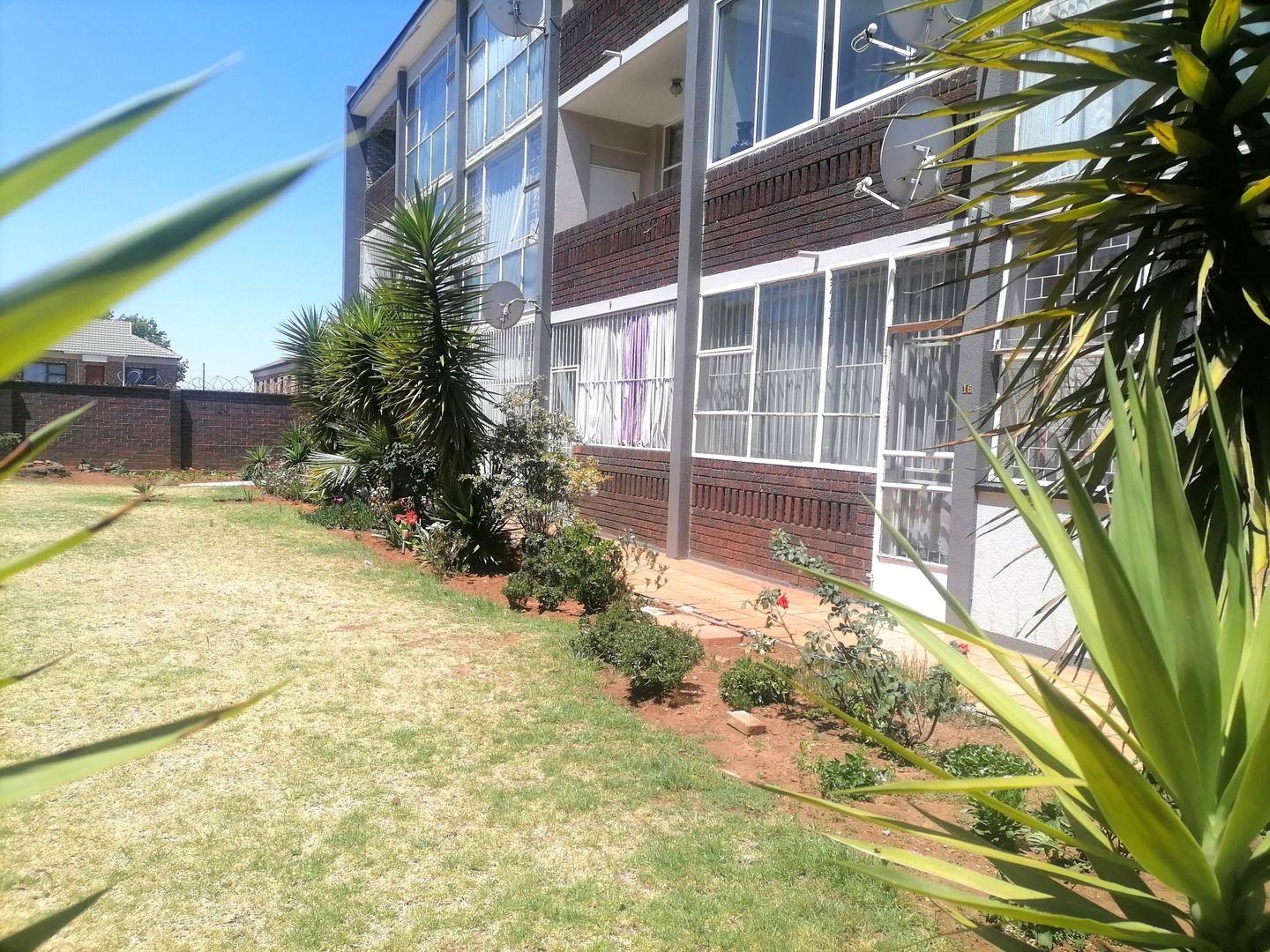 2 Bedroom Apartment / flat for sale in Benoni Central - P24-113542848