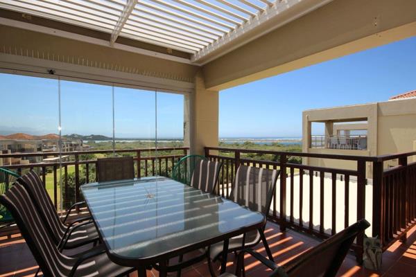 GOOSE VALLEY GOLF ESTATE RENTALS - PLETTENBERG BAY ACCOMMODATION

Goose Valley Golf ...