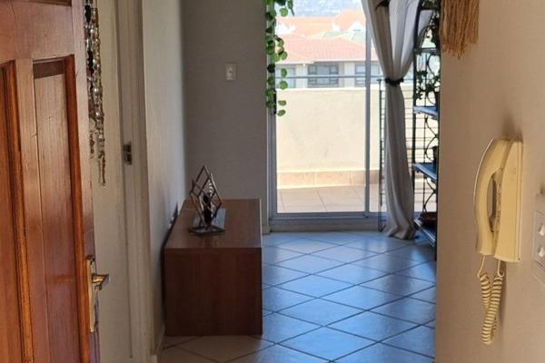 Flats to rent in sale gordons bay