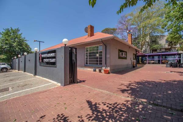 Investment Opportunity in the Heart of Randburg! This upmarket bar and lounge is currently running at a profit, offering a stylish ...