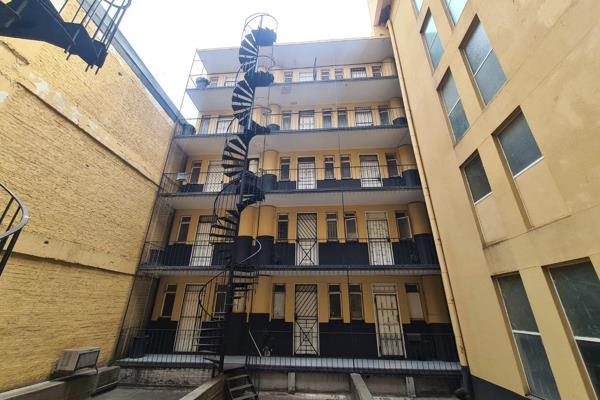 Dual Mandate

Exceptional investment opportunity in Bloemfontein Central.

This block of flats presents a prime location and ...