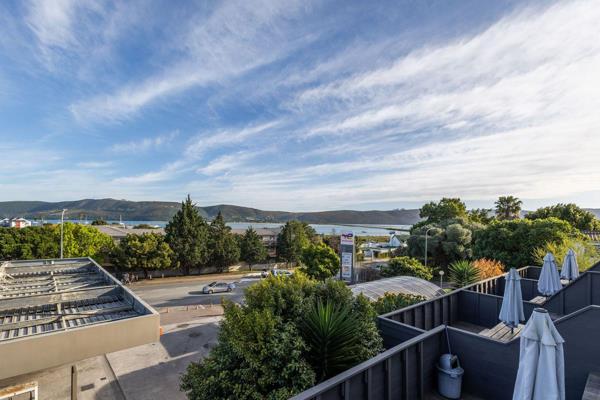 Investment Opportunity 

Lovely North Facing 2-Bedroom, 1-Bathroom Apartment with Deck with Lagoon Views.

This investment opportunity ...