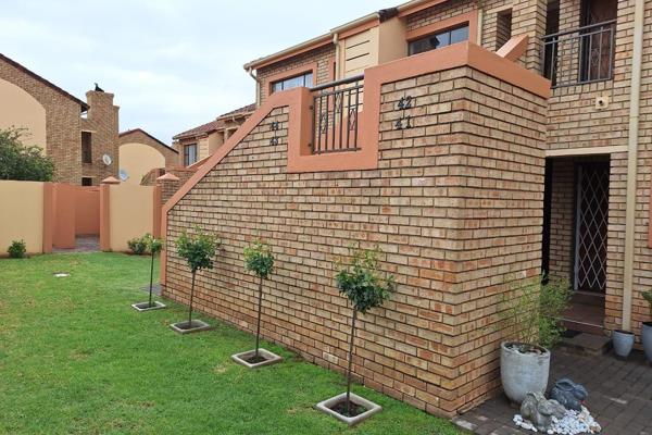 Spacious 2 bedrooms
Beautiful 1 bathroom
Open plan kitchen and living room
Built-in braai on veranda
Undercover parking
Pre-paid ...