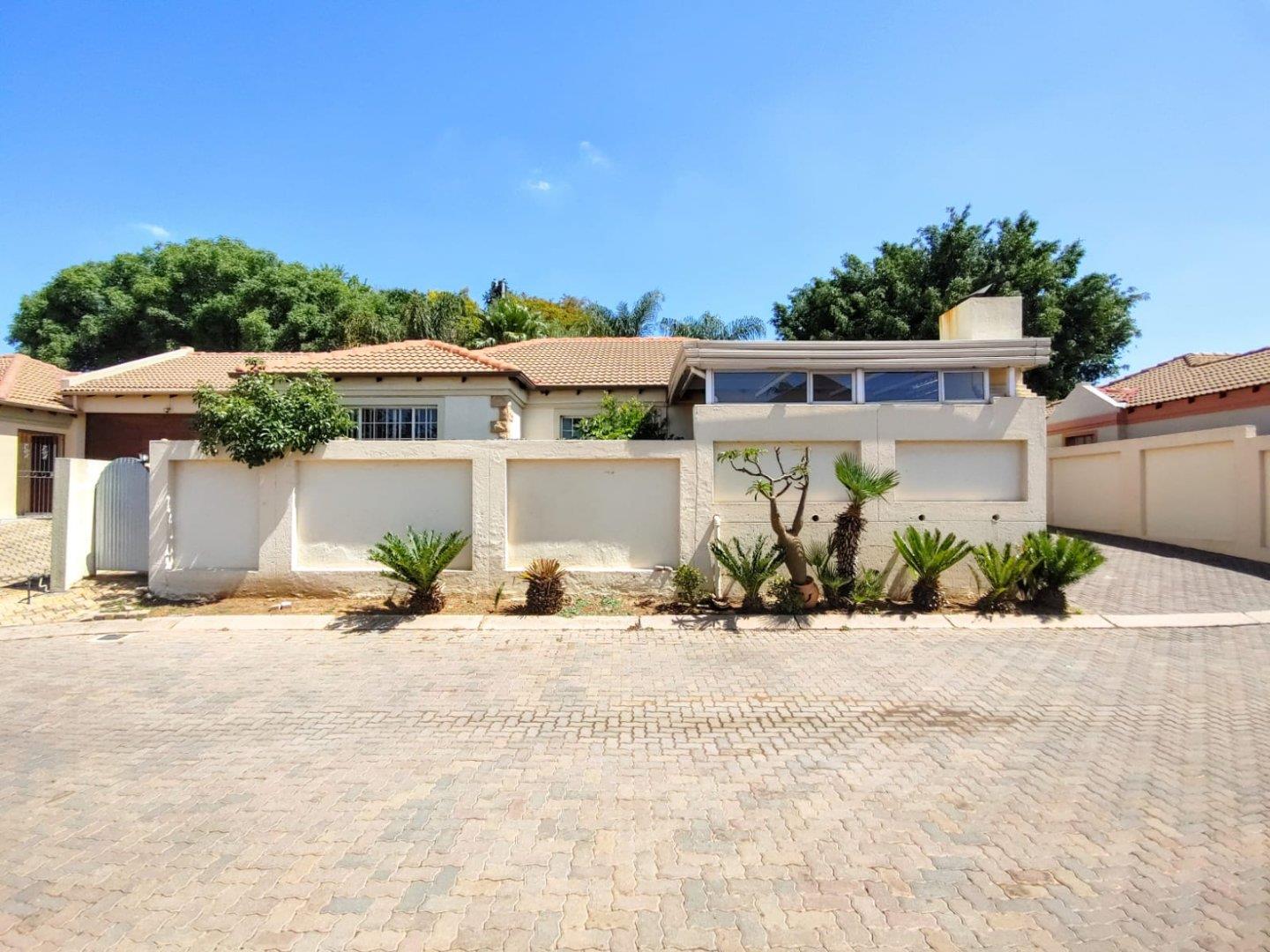 3 Bedroom House for sale in Montana Park P24113564712