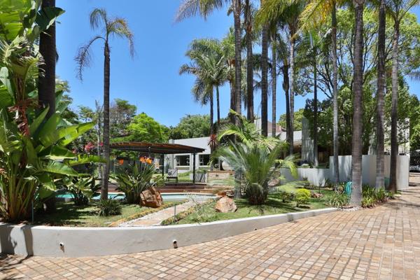 Escape the city bustle in this exquisite tastefully modernised home.
Exquisite tropical ...