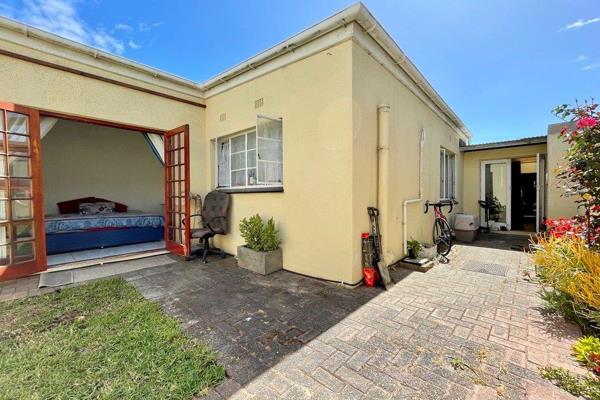 Exclusive Listing with Quay1 International realty

Type: Semi-Detached Home in Wynberg
Size: 248sqm
Bedrooms: 3
Bathrooms: ...