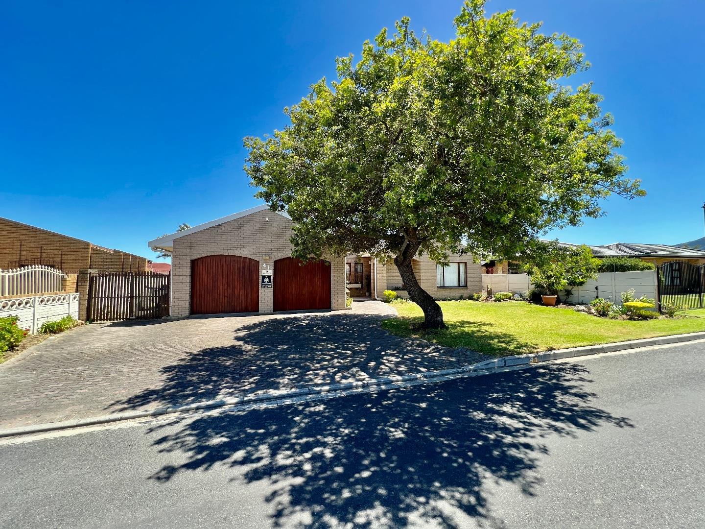 Property and houses for sale in Strand Strand Property Page 15