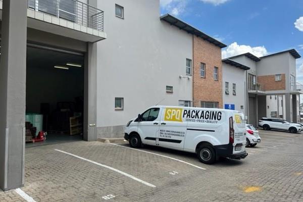 Attractive, mini-unit in secure industrial park close to N1. 24 hour access controlled secure complex within easy drive of The Mall of ...